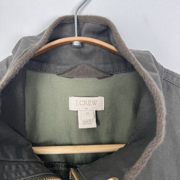J Crew Factory Womens XS Resin Coated Twill Field Utility Jacket Green Zip Front - Picture 2 of 11